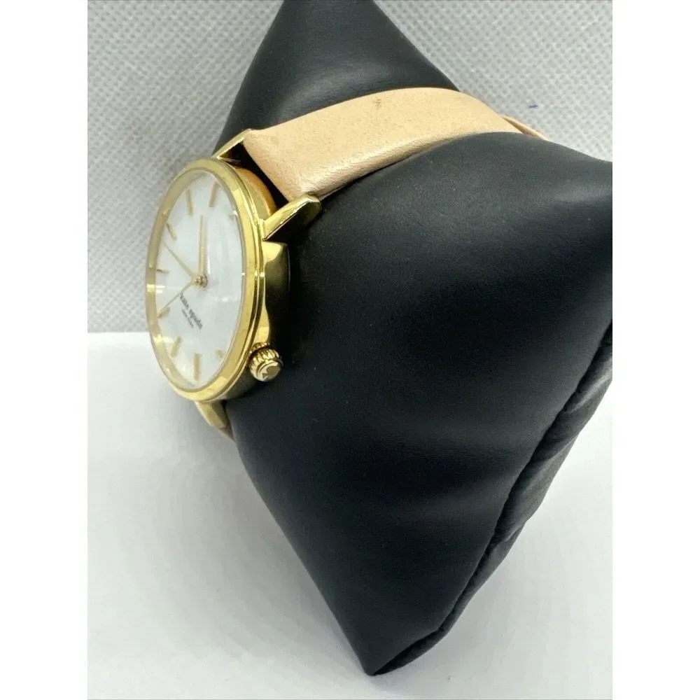Kate Spade New York Metro 0073 Women's Beige Leather Analog Dial Watch JNA461